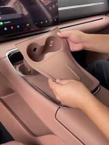 dncnf FOR 26-LEAPMOTOR C11 Water Cup Flip Cover Silicone Pad Anti Slip Cover Interior Modification Accessories N7Y3P