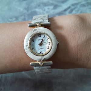 Đồng hồ nữ vitaroso dây chun second hand si nhật- đã qua sử dụng