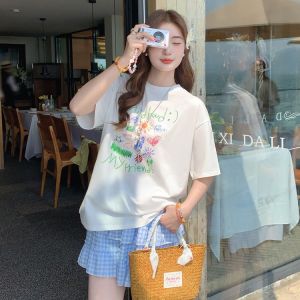 T-Shirt Wanita Lengan Pendek Ukuran Besar  Desain Streetwear Korea 2025  Motif Kreatif Unik Slim Fit  Katun Tipis Bernapas Premium  Atasan Longgar Kasual Gaya Modern  Modis  Serbaguna  Kerah bulat  Slip - on  Nyaman  Tops  Wanita Pria  Pakaian couple