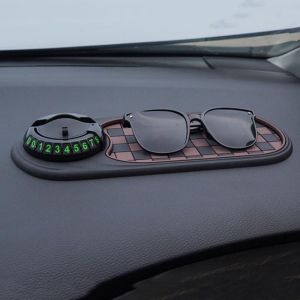 OQEWPI มัลติฟังก์ชั่ ที่วางโทรศัพท์มือถือในรถยนต์ 4 in 1 ป้ายหมายเลขที่จอดรถ แผ่นกันลื่นสำหรับรถยนต์ ที่มีคุณภาพสูง สากลสากลสากล แผ่นยึดแดชบอร์ด สำหรับการนำทาง