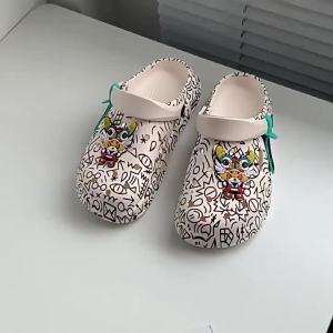 Mens Clog Sandals 2026 New Model EVA Thick-Soled Closed-Toe Breathable Non-Slip Womens Beach Summer Outdoor Sandals