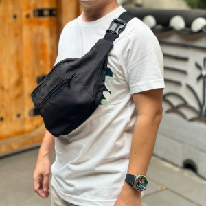 XOS Sacoche tactical everyday carry bag quick draw crossbody holster concealed carry access durable multi-functional and Ideal for EDC gear perfect for outdoor adventures travel and daily use secure compact and designed for fast easy access to essentials