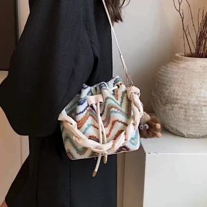 COD CUVE KORRES กระเป๋ายอดนิยมแห่งปีกระเป๋าทรงถังสำหรับผู้หญิงกระเป๋าสะพายแฟชั่นลำลองสำหรับฤดูร้อน Sem