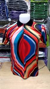 โปโลพิมพ์ลายรุ้งแบบพิธา