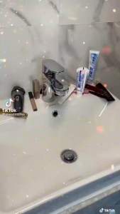 Cốc gấu dán tường để kem đánh răng đa năng cốc gấu dính tường đựng bàn chải đựng Mỹ phẩm muỗng đũa chịu lực lên 5 kg bền chắc