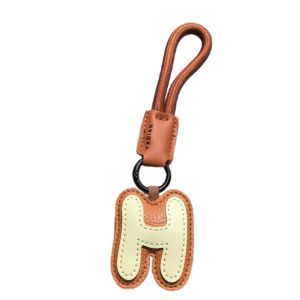 XFZHG Sweet 26 Letter Keychain Bag Hanging Charms PU Leather Alphabet Key Holder Stylish Car Keyring Lucky Letter Pendant Girl