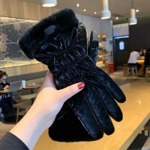 5 Colors Winter Girls Ski Gloves Thickened Thermal Non-slip Touch Screen Gloves Waterproof Cold-proof
