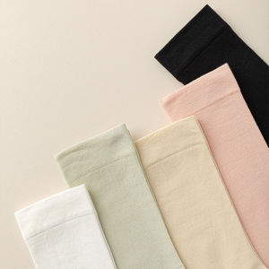 Stusty shop ถุงเท้ากีฬาลำลองสี Dopamine สำหรับผู้หญิง นุ่มและเป็นมิตรกับผิวหนัง ระบายอากาศและดูดซับเหงื่อได้โดยไม่ทำให้เท้าอับ ทันสมัยและใช้งานได้หลากหลายสำหรับเด็กสาว