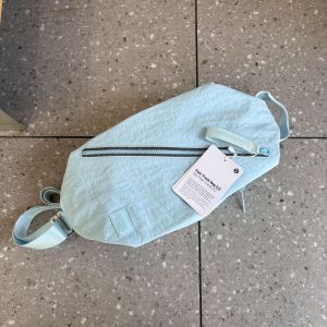 lululemon Fast Track 9L Túi thể thao 2.0 Ba lô đa năng túi đạp xe ngoài trời túi đeo chéo một bên vai
