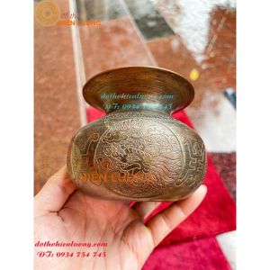 Ống Đựng Bã Trầu Bằng Đồng Chạm Hoa Văn Rồng Phượng Và Tứ Linh