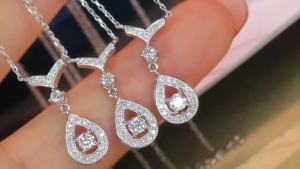 LUOWEND 100% 18K White Gold Necklace Elegant Style Real Natural Diamond Pendant Necklace for Women Birthday Gift Fine Jewelry