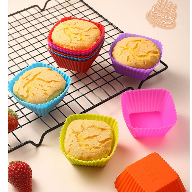 44-teiliges Silikon Lunchbox-Set – Mit Backschalen & Tier-Picks, Bunt
