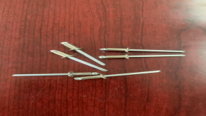 Đinh rút inox D5 chuyên dùng cho xe tải nhôm kính và cơ khí.