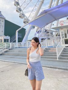 New Arrival กางเกงขาสั้นลินินตัวใหม่ล่าสุดของทางร้านจ้า รุ่นสองตะขอเอวสูงปรี๊ด แต่งเว้าข้างขา ผ้าไม่ยืด ความยาวกำลังพอดี แมชง่าย