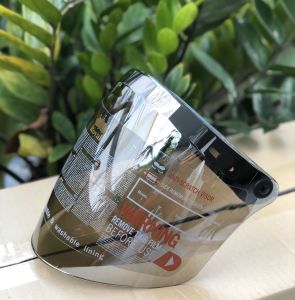 Kính thẳng flat Royal gắn mũ bảo hiểm 3 3/4 có nút bấm kéo lên kéo xuống dễ dàng