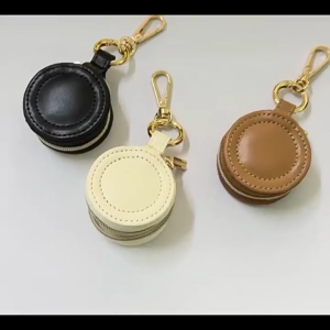 Portable Ring Holder Keychain Box Secure Snap Closure Soft Plush Lining Gym Travel Storage Case