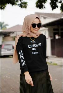BAJU MUSIC WANITA ATASAN TRENDY TERBARU-KAOS DISTRO WANITA LENGAN PANJANG KEREN MASA KINI DAN TERLARIS