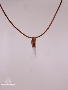 Mặt Dây Chuyền Da Tinh Thể Thạch Anh Tự Nhiên Chân Chó – Xưởng Tiên