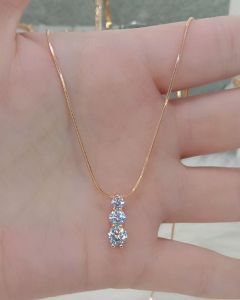 La Vienne - Dona - Liontin dan Kalung Titanium Wanita Anti Karat - Perhiasan Perempuan Mewah dan Elegan