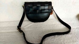 Tas selempang kulit asli fashion simpel