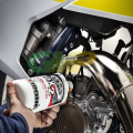 IPONE BOX 2 Oli Mesin Motor 2T 1L Gearbox Oil Ester Synthetic Plus. 