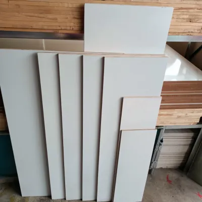 Tấm ván MDF 12ly phủ keo trắng 2 mặt dùng làm mặt bàn kệ trang trí vách ngăn đa dạng kích thước( có nhận cắt theo yêu cầu)
