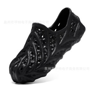 [Free Shipping] Summer Womens Breathable Clogs Plus-Size Couple Shoes Slip-On Shoes Beach Shoes Lightweight Mens and Womens Shoes.