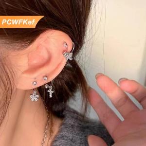 【PCWFKef】 ต่างหูเพทายแฟชั่นรูปตัวยูสำหรับผู้หญิงเครื่องประดับโลหะงดงาม