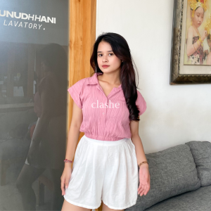 Baju Blouse Wanita Atasan Lengan Pendek Lady Crush Crinkle Anti Lecek Korean Style Kekinian Terbaru Ootd Zyra Top by Clashe
