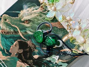 AudioneTANGZUWANER 2 Jade Dragon Edition 10mm PET Single Dynamic In-Ear Earphones with Silicone Storage Bag and Sancai wide bore