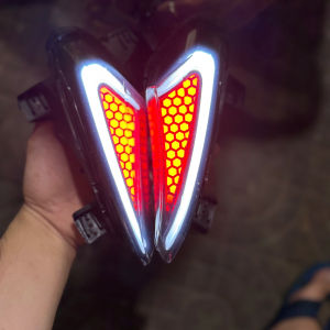 Cặp xi nhan TST Malaysia Exciter 150 lắp đặt như zin