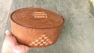 Pecic Songkok Kulit Kayu Motif Anyam: Pilihan Modis Untuk Pria