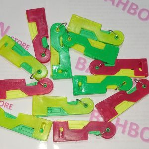 2 PCS ALAT UNTUK MEMASUKAN BENANG KE DALAM JARUM JAHIT