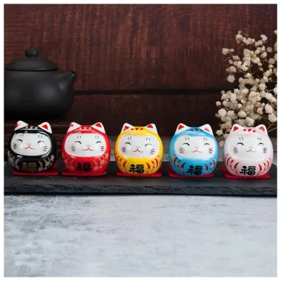 Pajangan Kucing Porcelain Keramik Maneki Neko Pembawa Hoki Rejeki Keberuntungan Lucu Dekorasi Rumah Kantor Tempat Kerja Aneka Model Dan Warna Untuk Hadiah 1 SET isi 5 Pcs