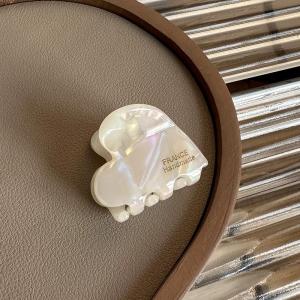 Cute Heart Shaped Mini Acetate Hair Claw Clips / Strong Hold & Non-Slip Hair Crabs / Korean Hair Accessory for Girls Daily Styling