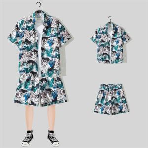 เสื้อเชิ้ตแขนสั้น กางเกงฮาวาย ทรงหลวม  เหมาะกับเดินชายหาด สไตล์ฮาวาย