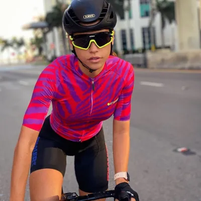 Attasers Riding Racing เสื้อผ้าหญิงเสื้อปั่นจักรยานแขนสั้นเจอร์ซีย์จักรยานเสือหมอบเสื้อเจอร์ซีย์สำหรับผู้หญิง