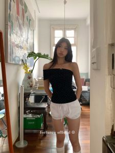 ❣Fortunee ❣ เสื้อครอปเปิดไหล่ข้าวเดียว ลายจุด แต่งเพชรวิบวับ ดีไซน์เก๋ สไตล์เซ็กซี่ แฟชั่นฤดูร้อน