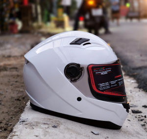 Mũ bảo hiểm Fullface AGU màu trắng tặng kèm túi rút xịn sò hàng chính hãng BẢO HÀNH 12 THÁNG