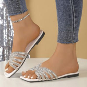 Free Shipping Plus-Size WomenS Summer Sandals New Style Square Toe Rhinestone-Embellished Flat-Soled Slip-On Beach Sandals Sweet And Stylish