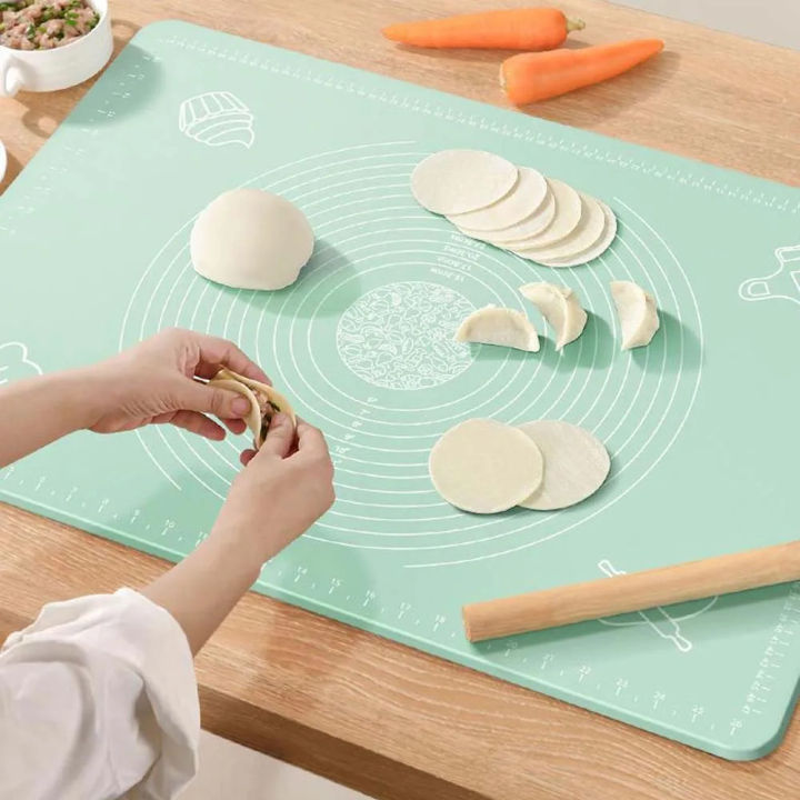 Non%20Stick%20Silicone%20Kneading%20Mat%20Heavy%20Duty%20Pastry%20Board%20with%20Measurement%20Marks%20Heat%20Resistant%20for%20Baking%20Cooking%20-%20Image%209