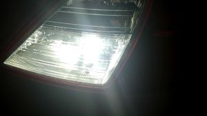 ไฟถอย LED 33ชิพ ขั้วบิดตรง จำนวน 1 คู่ DC2V. มี 2 สี ให้เลือก ขาว / ไอซ์บูล สว่างตาแตก