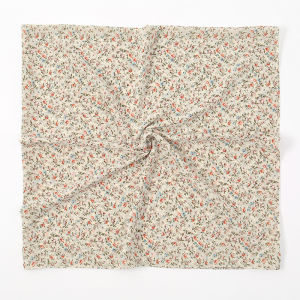 Jifang ผ้าพันคอสี่เหลี่ยมจัตุรัสดอกไม้พิมพ์ชีฟองดอกไม้สุดเพี้ยนสำหรับผู้หญิงขนาด115X115ซม. ผ้าพันคอผืนใหญ่ YW56ฮิญาบมุสลิมชุดแพชมิน่า