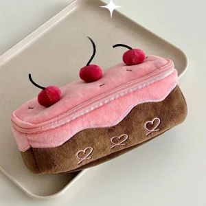 น่ารักเชอร์รี่เค้กตุ๊กตากรณีดินสอตุ๊กตาสํานักงานโรงเรียนเครื่องเขียนปากกากระเป๋าเครื่องสําอางแบบพกพาสาวเด็กนักเรียนของขวัญ