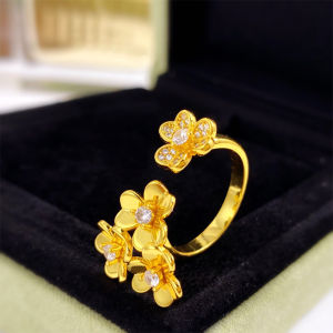 Europe and America ins Bloggers minimalist style unique and creative stackable cross-border bestseller diamond-encrusted clover open ring for women