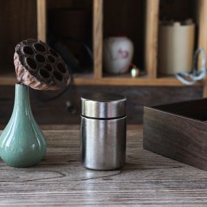 Pure titanium single-layer tea canister portable for travel outdoor use and airtight storage atea container for home use made of pure titanium