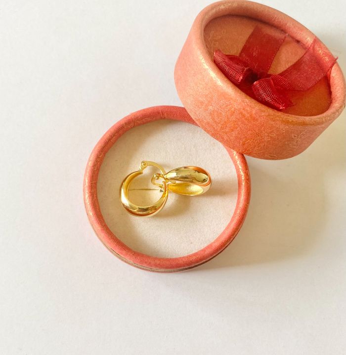 Pawnable 18K Saudi Gold Hollow Dome Hoop Earrings Available In