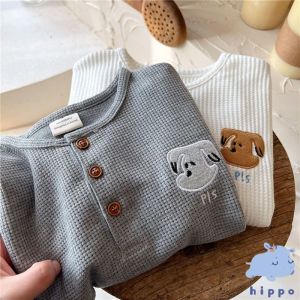 👶เสื้อกันหนาวแขนยาว คอกลม ปักลายการ์ตูนอนิเมะวาฟเฟิล ขนาดเล็ก ขนาดกลาง แฟชั่นฤดูใบไม้ผลิ สําหรับเด็กผู้ชาย boys Long-sleeved sweater【Hippobaby20】