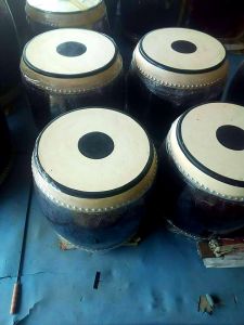 กลองเพล กลองเพลวัด18นิ้วแถมฟรีไม้ตี ไม้จามจุรีท่อนเดียว หนังควาย ช่างเอกชัยรับซ่อมกลองเพลเปลี่ยนหนังกลองเพล