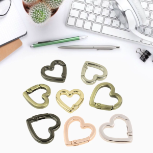 Spring O RingRound Carabiner Snap Clip Triggers Spring Keyring BuckleO Ring for BagsPurses Heart Shape
